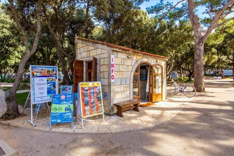Mobile Home Mediteran Superior By The Pool In Caravan Park Strasko, Novalja Exterior photo